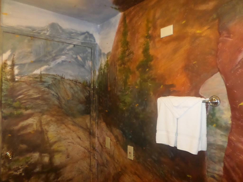 בלאנדינג Cliff Palace Motel מראה חיצוני תמונה