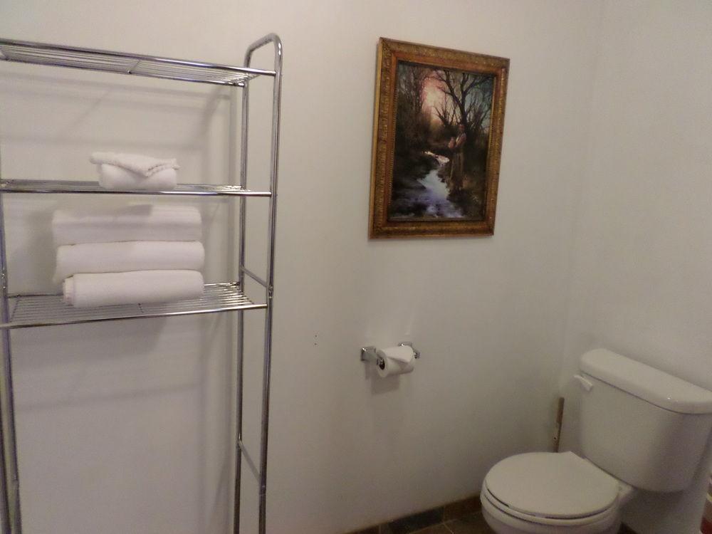 בלאנדינג Cliff Palace Motel מראה חיצוני תמונה